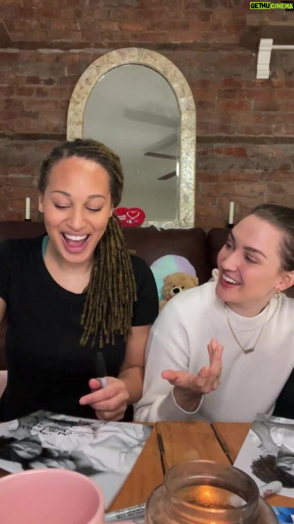 Katherine Barrell Instagram - The beginning of this got cut off but will do our best to find and repost it! Such a fun time going live with you all, let’s go on another date soon!!! 💞 #streamily #teamjoey