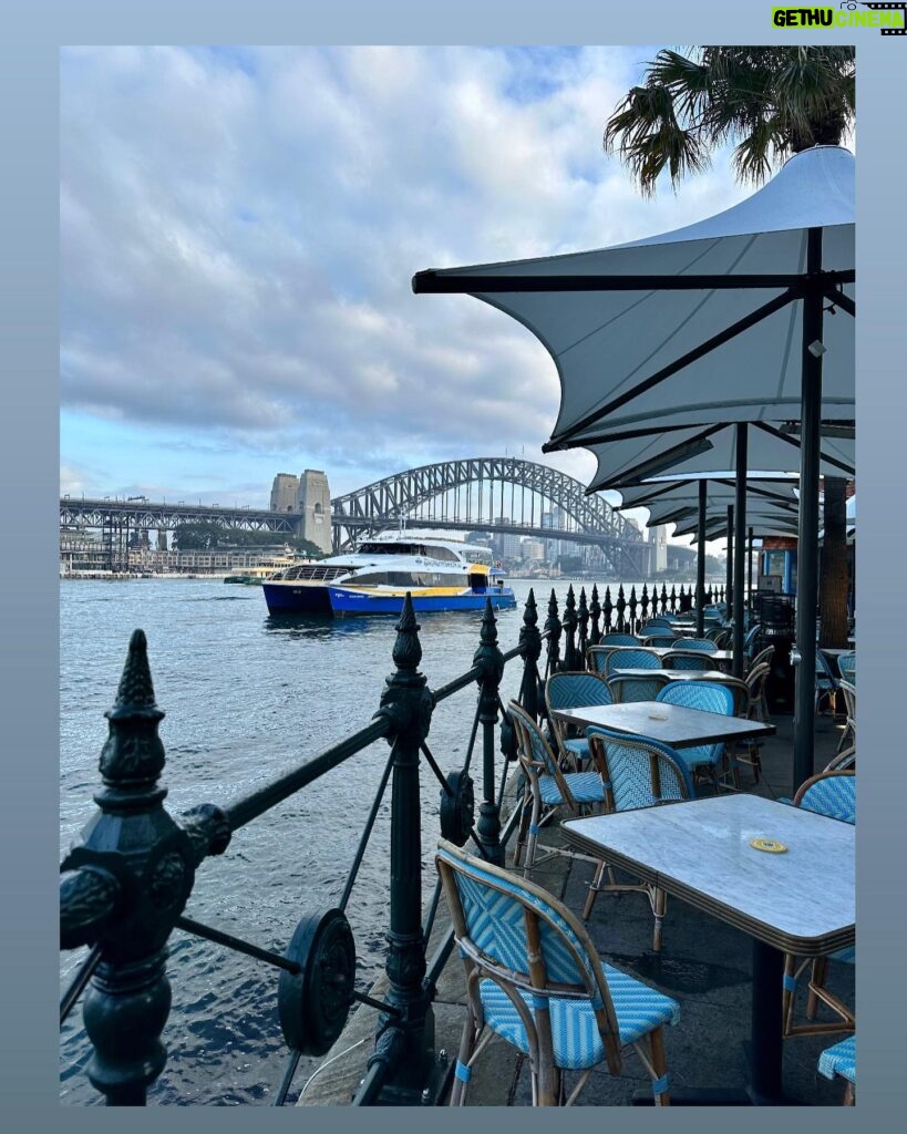 Katherine Kelly Lang Instagram - Sydney is a beautiful city! I took these photos on my run at 6:00 am this morning. Streets were empty and quiet. So peaceful and pretty! #sydneyoperahouse #sydneyharbourbridge