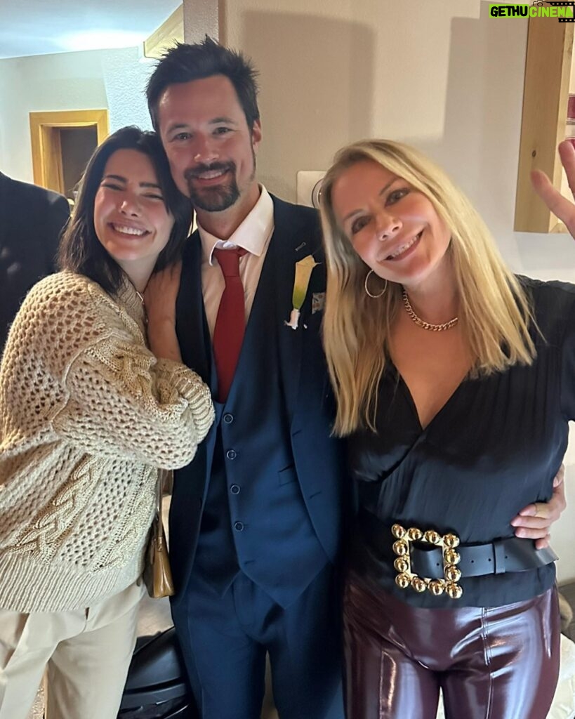 Katherine Kelly Lang Instagram - Some more pics and fun at the wedding🥰🥰🥰 @jmattatkinson @brytneeratledge