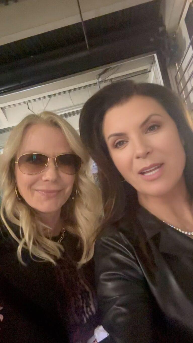 Katherine Kelly Lang Instagram - Heading to a Premier with Kathrine Kelly Lang. Girls just want to have fun :-) @katherinekellylang @chinesetheatres attending the Los Angeles, Italia film, fashion, and art fest. 🇮🇹🇮🇹 viewing #theisland staring @ecostaofficial #makeup by @tobylammmakeup #hairstyle by @itsalexisreyes