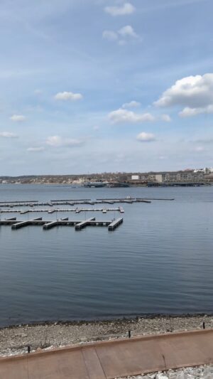 Kathleen Madigan Instagram - Tiny update from Lake of the Ozarks🫶.
.
Thanks for ALL of the kind comments   love. My family & I appreciate it 🙏🏻.
.
#update #tinyupdate #lakeoftheozarks #kathleenmadigan #monday #termites #madiganspubcast