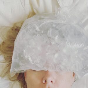 Kathleen Robertson Instagram - I’m happy it’s Friday.