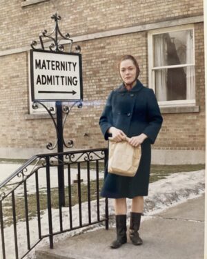 Kathleen Robertson Instagram - This is my Mom. Standing out front the hospital in full blown labor posing so my Dad could get a pic. Her personal belongings inside a brown paper bag she holds firmly in front of her. Her inner monologue I’m sure something along the lines of “take the goddam pic Gary before I deliver right here on the f’n minus 15 degree sidewalk. “
But she would never say that b/c she is selfless and it does make a cool photo so.....
Fierce and stubborn. So pretty it hurts. I’m so happy she is my MOM. ❤️