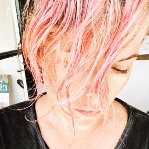Kathleen Robertson Instagram - Dying my hair #pink for week 12 of #quarantine felt like a pretty obvious next step. I mean.....what else is there to do at this point? #quarantinelife #pinkhair #cliche #stayhome #quarantinevibes