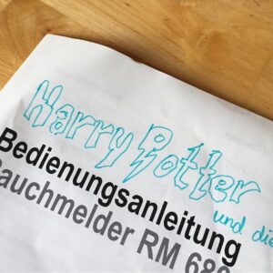 Kathrin Fricke Instagram - Mein Rauchmelder ist WEGEN NIX plötzlich durchgedreht und hat Alarm gepiepst. Zum Glück hatte ich die passende Lektüre!!