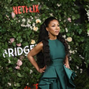 Kathryn Drysdale Instagram - Enjoying the Bridgerton Family love at The Tate Modern  last night .
Season 2 release in two days 💚😍 📸 : @netflix #bridgertonseason2  #bridgerton