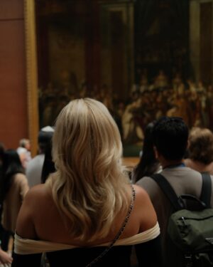 Kathryn Dunn Instagram - there’s new stunning art exhibit at the louvre- it’s ✨me✨

#thelouvre #louvre #louvremuseum #paris #parisfrance