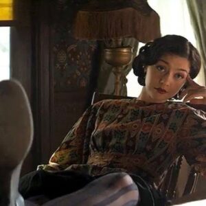 Katie Findlay Instagram - This frame is deeply indicative of my resting state and I love it. (I do have more than one outfit this one’s just the winner)