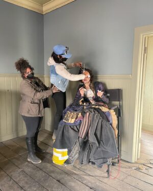 Katie Findlay Instagram - Small @thecwwalkerindependence costuming dump so we can talk about how @moontoy is a galaxy brain genius. (I know these are all “costumes in motion” shots Marian, don’t kill me) 📸 : @ashguz