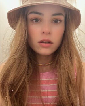 Katie Sarife Instagram - In another life 👩🏻‍🦰👱🏻‍♀️