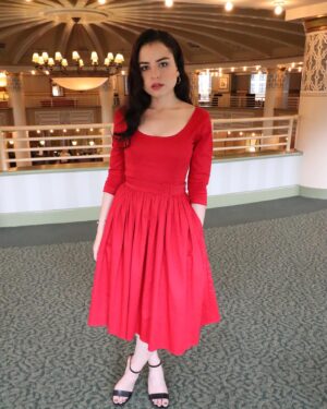Katie Sarife Instagram - Finally posting these from @visitfrenchlickwestbaden for the @socoldtheriver premiere.

📷😘: @zacharyroozen