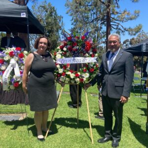 Katie Porter Instagram - Today, we pause to reflect and remember those who lost their lives in service to our country, as well as the loved ones they left behind. I was honored to join fellow Orange County families and pay tribute to these heroes at El Toro Memorial Park. #MemorialDay