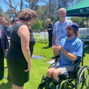 Katie Porter Instagram - Today, we pause to reflect and remember those who lost their lives in service to our country, as well as the loved ones they left behind. I was honored to join fellow Orange County families and pay tribute to these heroes at El Toro Memorial Park. #MemorialDay