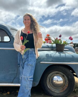 Katlyn Chookagian Instagram - flower power 🌷