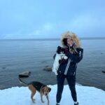 Katrina Bowden Instagram - Ski crew 2024 ⛷️👩‍❤️‍👨🐼🐕 @palisadestahoe