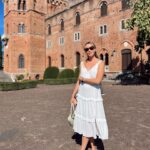 Katrina Bowden Instagram - Pompeii Siena I’ve wanted to visit Pompeii since I was a kid, it was so incredible to see in person. And Siena looks like a city out of a movie set that no modern person would be living in. 10/10