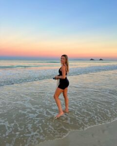 Katrina Bowden Instagram - It’s been raining non stop on Oahu the past week, but here’s a little sunset magic in action from before the storms 🌺💛