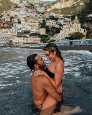 Katrina Bowden Instagram - Forever Valentine 💛