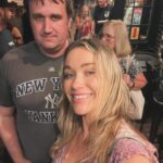 Katrina Bowden Instagram - Thankful for a great year so far surrounded by people I love 💛 grateful for so many amazing experiences and memories. Wishing you all a happy happy holiday 😘