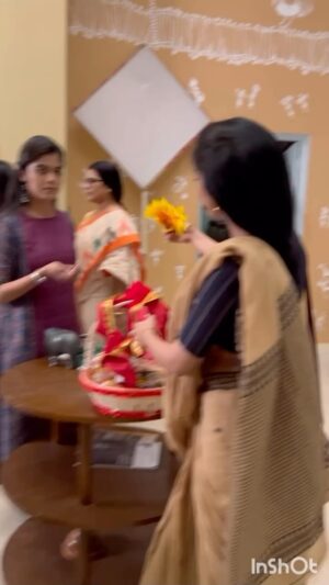 Kaushambi Chakraborty Instagram - Only 37days left 🪷

#durgapujacoming #overexcitedpeople😂 #instagood #trending #family🧿