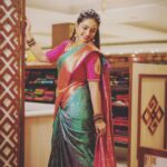 Kaustubha Mani Instagram - Remember to smile... @sudarshansilksbangalore #artist #actress #makeup #smiles #perspective #smilethroughthepain #model #sareelove #ethnicwear #positivevibes #instapic #surreal
