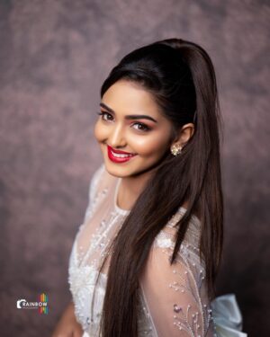 Kaustubha Mani Instagram - Inframe Actress : @kaustubha_mani_official 😍 
Picture Courtesy : @rainbow_photography_official 
MUA : @makeup.by.kushi 
Outfit By : @rentyourlook_by_chandangowda @stylescribebypooja 
Clicked by : @kiran_shivaraj_ 
.
.
.
.
.
.
.
#portrait #portraitphotography #moodyports #pursuitofportraits #agameoftones #portrait_ig #dailyportrait #picturesofindia #indiapictures #India #bongbeauties #bonglovers #fashion #saree #lightroommasters #photoshop #retouching #vamana #dhanveer