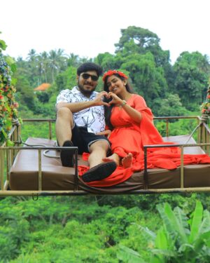 Kaustubha Mani Instagram - Life’s greatest pleasures aren’t things; they’re moments. Heavenly moments with my love❤️❤️

1/Unlimited Complete!

Bali Diaries❤️ 

Cheers to forever and ever @kaustubha_mani_official ❤️

And let the journey begin!!💕💖