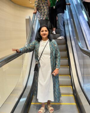 Kavita Seth Instagram - Singapore diaries, enjoyed every bit there, what an audience! Thanks @teamwork.sgp , thanks to my band @ashis.biswas.923 @kashikar_adwait @sandeepmishrasarangi sachin dhumal @lakir_mehta @nikbrownstone @sufi.manoj and specially @vipuljvashi777 who worked tirelessly .