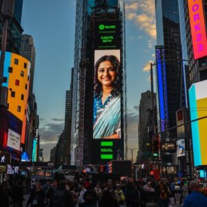 Kavita Seth Instagram - Chhoona tha aasmaan, aur ab ek aur kadam! Very very happy and honoured to be on the NYC billboard for @spotify ‘s Equal playlist! Bahot bahot shukriya sabhi ka itna saara pyaar mujhe aur #SaanwareAijaiyo ko dene ke liye! Can’t thank enough @tulikamehrotra @bandbaaja @spotifyindia and @indiearecords for this 💚