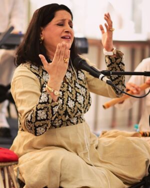 Kavita Seth Instagram - “A divine dance appears in the soul and the body at the time of peace and union. Anyone can learn this dance, just listen to the music” - Rumi