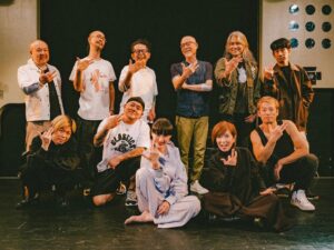 Kavka Shishido Instagram - .
.
遅くなりました！
.
昨日も無事に楽しく終了致しました
el tempo
.
.
もうスルドの前に立ってはいけないと
学んだ日でした
.
.
次回は年内最後！
12/22 金曜日の夜は
渋谷に集合ですー
.
#eltempo
@eltempo_official 
.
#IZPON
#伊藤大地
#岩原大輔
#岡部洋一
#ケイタイモ
#KENTA
#show
#はたけやま裕
#MASUO
#芳垣安洋
.
衣装
@adidasy3