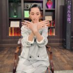 Kavka Shishido Instagram - . . ご覧頂けましたでしょうか . 「言葉にできない、そんな夜」 . 言葉と気持ちとを ひとつひとつ見つめ 色々な見方で話し合う なんともハードで 面白い視点の番組 . . 久し振りに出して頂きましたが この日もまた 有意義な時間でした . . . jacket & pants @thekeijiny accessory @critical_lab