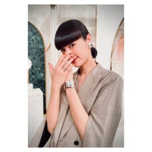 Kavka Shishido Instagram - .
.
そろそろ気候も落ち着きますかねー
.
GWの始まり
皆さん良い時間をお過ごし下さいね
.
.
【衣装】
jacket,vest @near.nippon_official
bangle,ring @lanaswans_official