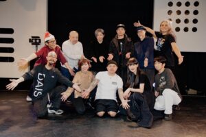 Kavka Shishido Instagram - .
.
年内最後のel tempoも無事に終了！
.
とあるレコーディングをお昼に済ませ
ライブをし
MASUOさんのお誕生日まで祝うという
なんとも盛り沢山な１日となりました
.
初めましての方々も多い中
皆さんと共に楽しめた
良いライブでした！
.
.
今年はel tempoでの様々な経験も積むことが出来て嬉しい限り
.
来年もさらに勢いを増して走り抜けられると良いなー
.
.
来年も宜しくお願い致します！
.
.
本日すっかり告知を忘れましたが
次回el tempo公演は
2024.02.26(mon)
代官山space oddです！
.
.
@eltempo_official 
#eltempo
.
#IZPON
#伊藤大地
#岩原大輔
#岡部洋一
#ケイタイモ
#KENTA
#show
#はたけやま裕
#MASUO
#芳垣安洋
#シシドカフカ
.
衣装
@adidasy3