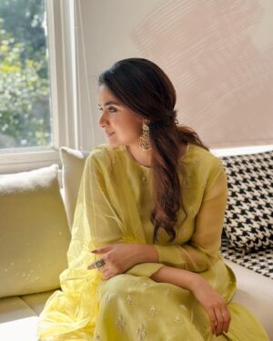 Kavya Sriram Instagram - @keerthysureshofficial in @nehapoddar24 @vbj_1900 for kannivedi and maamannan promotions. ✨
.
.
@tifarachennai 
Assisted by @by_sarana @iamdurgapriya @_.kaviyavelusamy_ 🤍
#styling