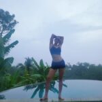 Kavya Keeran Instagram - I always put 2 alrams ⏰️ 1st one for the person I want to be 😇 and 2nd one for the person I am 🙄😎 . . . . #balivibes #bali #lifestyle #sunset #clouds #sky #peace #igviral #igdaily #glamlove #pooltime #greenery #hotpants #explorepage #trending #trendingaudio #zenzone #serenity #sunkissed #goldenohour #instagood #beingme @Instagram #kavyakeeran
