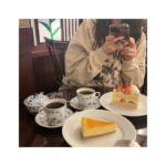 Kawaguchi Yurina Instagram - ． 今年の桜との初めましては だいすきな子と🐺♡ ． ． #川口の私服