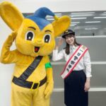 Kayako Abe Instagram - ♪ 渋谷警察署　一日署長 ありがとうございました😊 ピーポくんを待つ後ろ姿🥹
