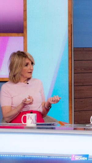 Kaye Adams Instagram - Could you go 24 hours without contacting your partner? 📱

@kayeadamsofficial admits text messages between her and her partner mostly consist of ‘can you get some milk?’ 🥛🤣