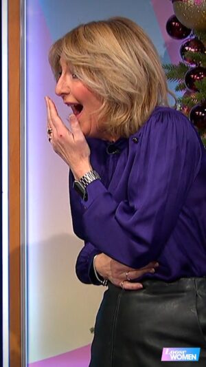Kaye Adams Instagram - We couldn’t let Kaye get away with this 😂

(It’s Jane’s face for us 🫢)

#loosewomen #kayeadams #bloopers