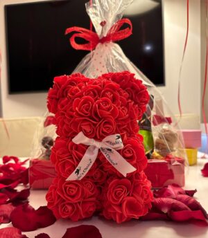 Kayla Kula Instagram - J’espère que vous avez passé une bonne Saint Valentin 🌹 en tout cas moi si 🥰

#picoftheday #ootd
