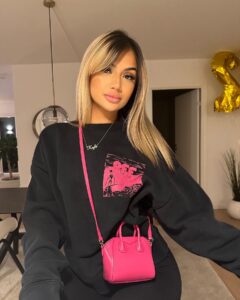 Actress Kayla Kula HD Instagram Photos and Wallpapers November 2022