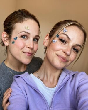 Kayla Wallace Instagram - #feelingbutterflies with friends 🦋

@erinkrakow 
@hallmarkchannel