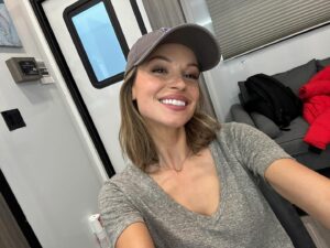 Kayla Wallace Instagram - Having a very good time with a very good girl 🤠