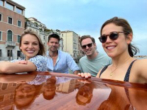 Kayla Wallace Instagram - News just reached Italy🇮🇹 Mamma Mia! Here we go again! #Season10 

Congrats to my When Calls the Heart family🌹 #hearties