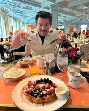 Kayla Wallace Instagram - Put your hands together for this guy. My darling, it’s my greatest pleasure to get the gift of you every day. Happy Birthday! @kevin_mcgarry_w