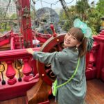 Kayo Noro Instagram - DayDay. 17日 後半放送 ・ 『ファンタジースプリングス』 ピーターパンコーデで✨ ひと足お先に取材させていただきましたんですが 私はピーターパンも大好きでして💚 ピーターパンのネバーランド✨どこもかしこもネバーランド！！最高すぎです！ アトラクション泣きます！ファンタジースプリングス全部泣くけどw ピーターパンのネバーランドアドベンチャー、 フェアリー.ティンカーベルのビジーバギー、 完全に私はピーターパンの世界に実寸でいました‼️いましたよ‼️😭♡ ・ ・ 幼少期から1番見たのは絶対ピーターパンなんです♡とくにナナ🐶が大好きで！ ここ最近ナナのグッズが増えているので更にコツコツ沢山集めてます！またグッズの発売が増えるかな✨？ ・ ・ ホテル、ロビーしか拝見できませんでしたが、ファンタジーなピンクパープルな世界観が広がっていました✨ 今度泊まりに行けた時に、楽しみに中を見てみたいと思います✨ ・ ・ #ファンタジースプリングス #東京ディズニーシー #dayday