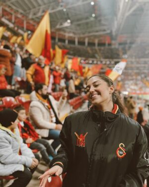 Kayra Zabcı Instagram - Biliyorsun🦁