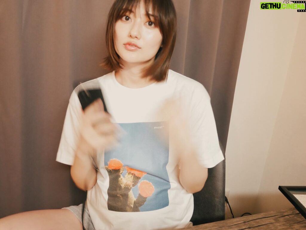 Kazusa Okuyama Instagram - 日常 が彩るTシャツ　@moat_asterisk かわいすぎる🌵外で着るのも楽しみ