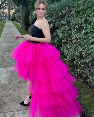 Keegan Connor Tracy Instagram - I had so much fun at the @ubcpawards! It was so wonderful to catch up with friends and colleagues I haven’t seen in ages. Thank you to my bestie crowd for cheering me on, you made my night 💖
Congrats to my brilliant fellow nominees and to all the winners!
#ubcpactraawards #nominee #actorslife #awardsnight #fashion #ootd
👗: @katehewko 
👠: @lordandtaylor